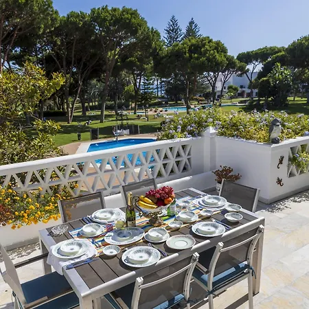 Holiday Sea Views Puerto Banus Apartment
