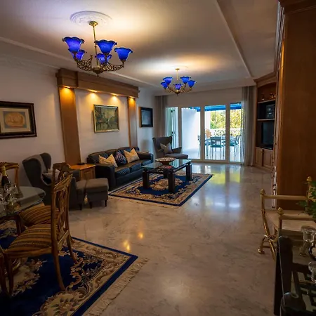 Holiday Sea Views Puerto Banus Apartment *