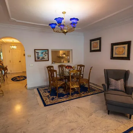 Holiday Sea Views Puerto Banus Apartment