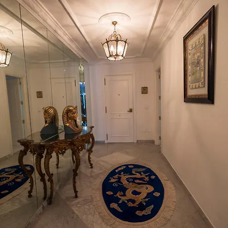 Holiday Sea Views Puerto Banus Apartment *