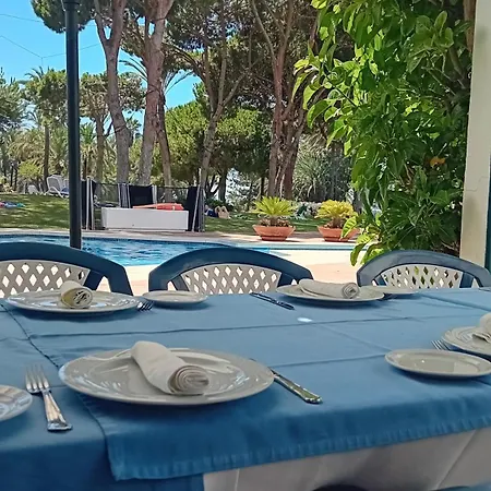 Holiday Sea Views Puerto Banus Apartment *